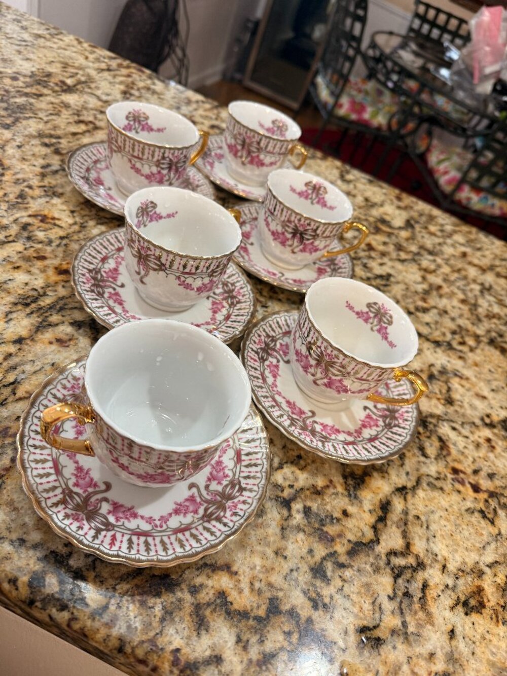 Vintage 1940s Imperial Porcelain Tea Set - 24K Gold Trim - Pink Floral Set of 6 - Picture 2 of 10
